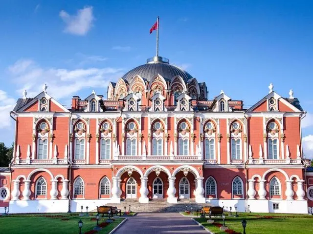 Петровский Путевой Дворец (Petroff Palace), Москва
