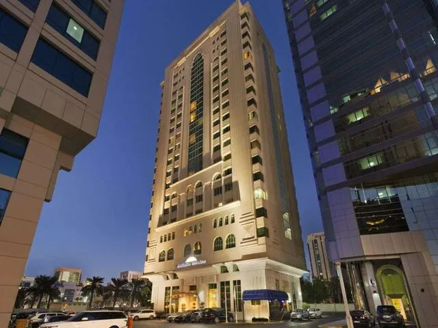 Howard Johnson by Wyndham Abu Dhabi, Абу Даби / Аль Айн