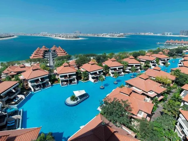Anantara The Palm Dubai Resort (ex. The Royal Amwaj Resort & Spa), Дубай