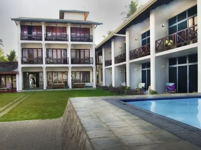Hikka Bliss (ex. Ranmal Beach Hotel), Хиккадува