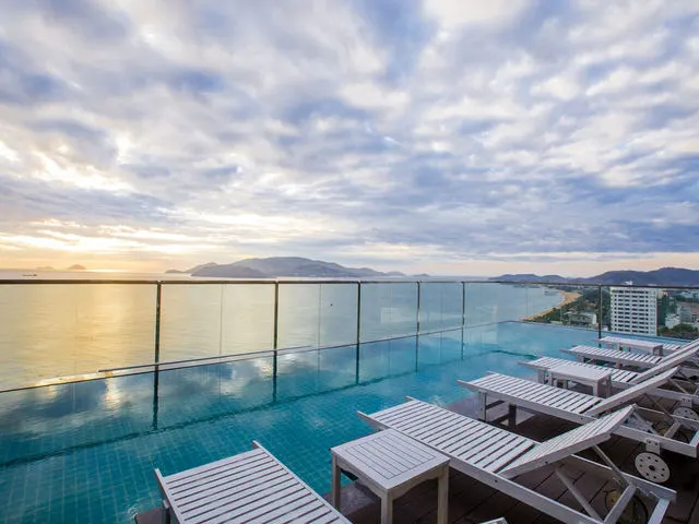 Alana Nha Trang Beach, Нячанг