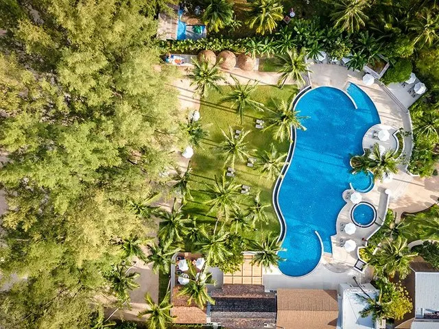 Outrigger Khao Lak Beach Resort (ex.Manathai; Royal Bangsak Beach Resort), Као Лак