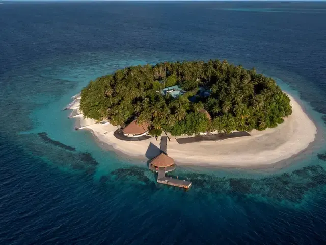 Dhawa Ihuru (ex. Angsana Resort & Spa Ihuru), Северный Мале Атолл
