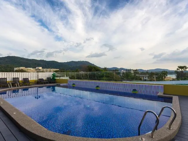 Anda Beachside (ex. My Friends House Beach Side), Пхукет: Карон