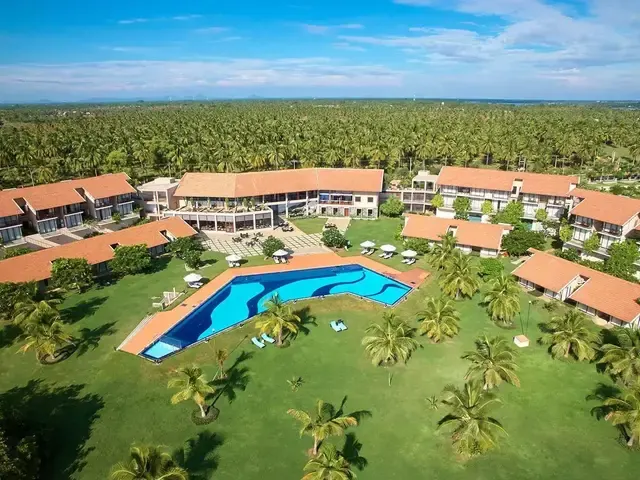 The Calm Resort & Spa, Пассекудах