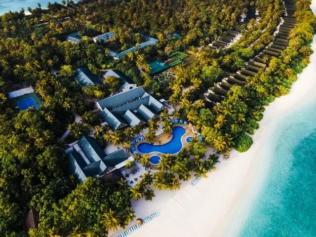 Furaveri Island Resort & Spa, Раа Атолл