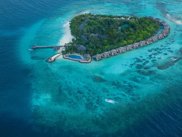 Taj Coral Reef Resort (ex. Vivanta By Taj – Coral Reef), Северный Мале Атолл