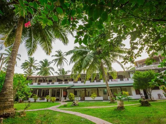 Sea View Beach Resort, Унаватуна