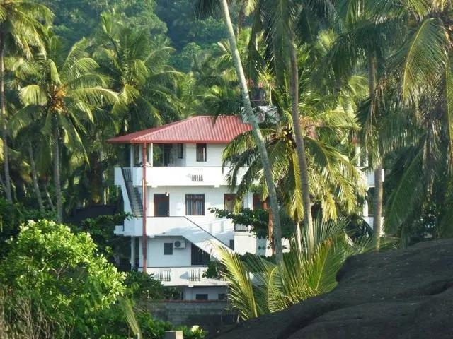 Sea View Deepal Villa, Унаватуна