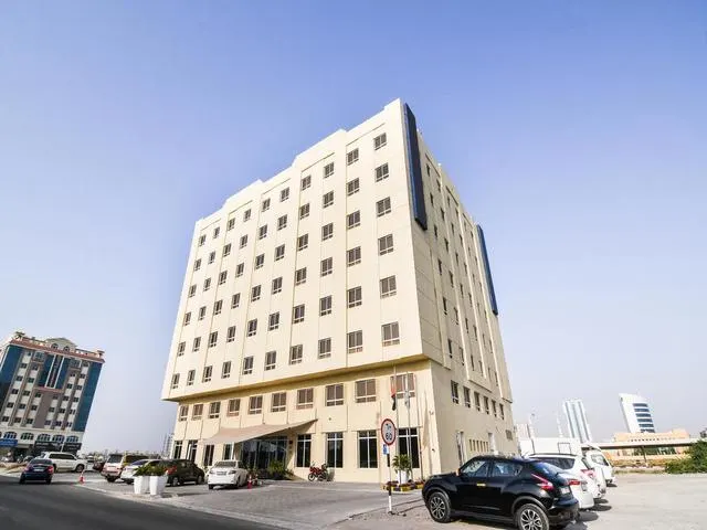 Action Hotel Ras Al Khaimah (ex.Capital O 187 Action Hotel, Ras Al Khaimah; Tulip Inn Ras Al Khaimah), Рас-эль-Хайма