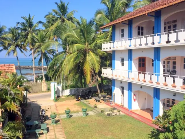 Shangrela Beach Resort, Балапития
