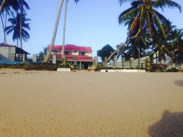 Rainbow Beach Hotel, Балапития