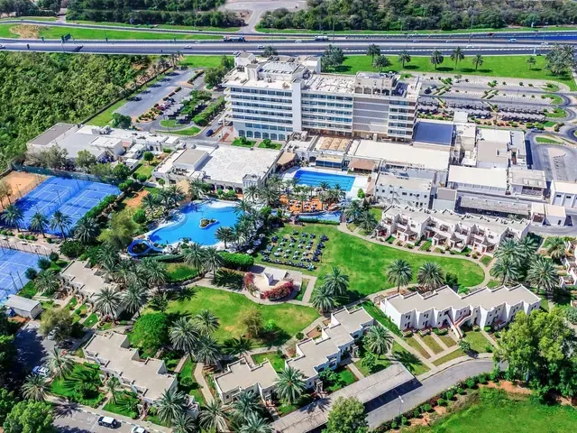 Radisson Blu Hotel & Resort Al Ain (ex. Hilton Al Ain), Абу Даби / Аль Айн