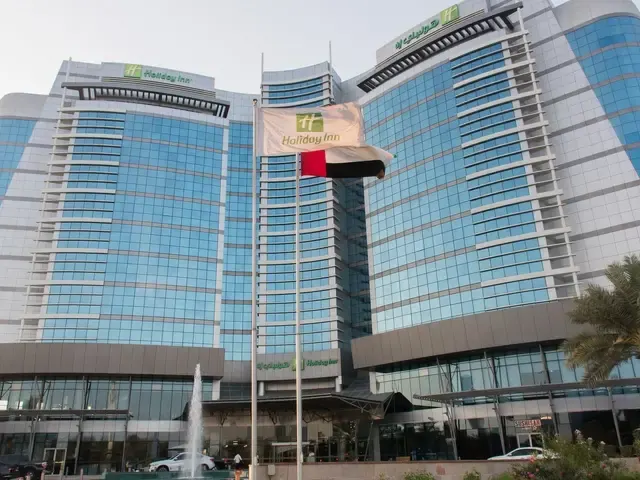 Holiday Inn Abu Dhabi, Абу Даби / Аль Айн