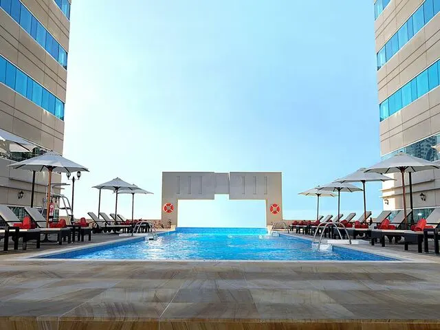Radisson Blu Barsha Heights (ex. Media Rotana), Дубай
