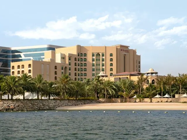 Traders Hotel Qaryat Al Beri Abu Dhabi, by Shangri-la, Абу Даби / Аль Айн