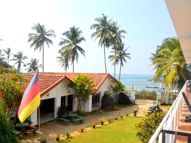 Shanthi Beach Resort, Унаватуна
