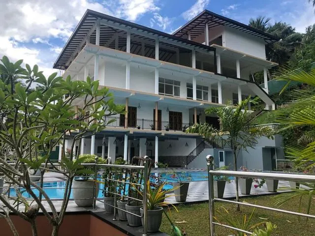 Coral Palm Villa & Apartment, Унаватуна