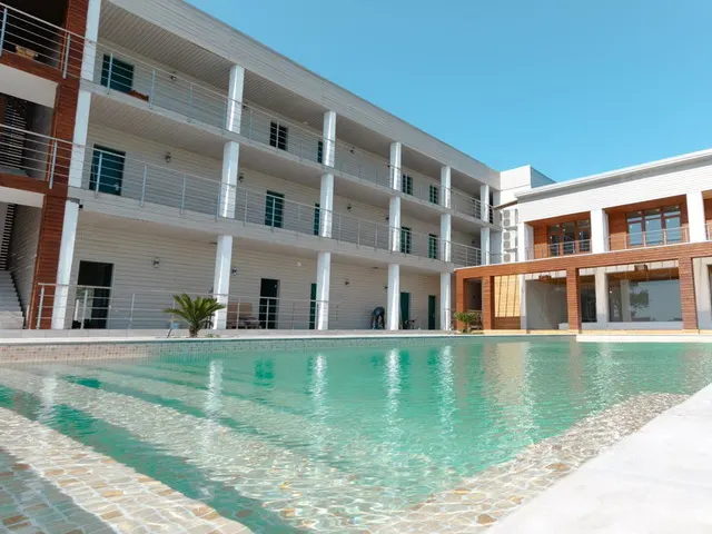 Aquamarine Family Club (Аквамарин), Гагра