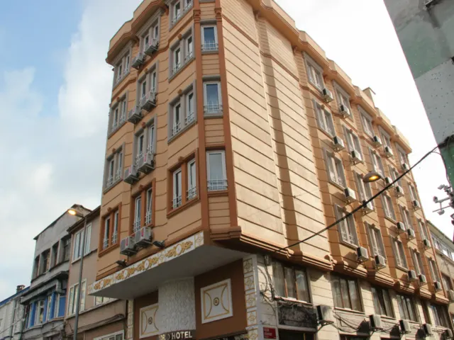 Kaya Madrid, Стамбул