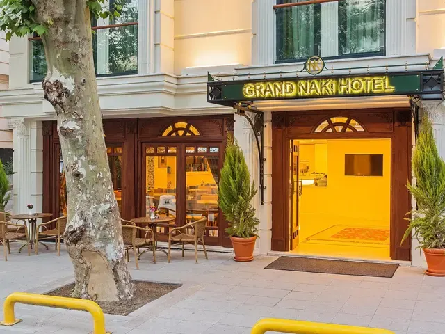 Grand Naki, Стамбул
