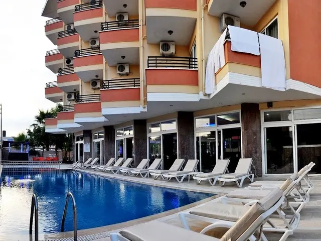 Kleopatra Sun Light (ex. Kleopatra City Hotel; Selvi Hotel), Аланья
