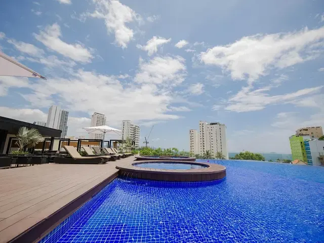 Quinter Central Nha Trang, Нячанг