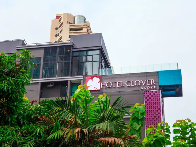 Clover Asoke, Бангкок