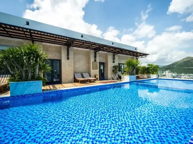 Hon Chong Retreat (ex. Putin; Volga Nha Trang), Нячанг