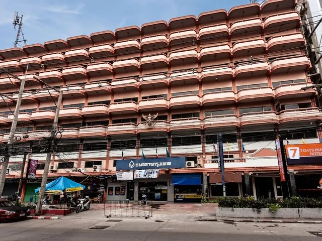 7 Days Premium (ex. C K Pattaya), Паттайя