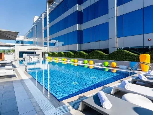 Studio M Arabian Plaza Hotel & Hotel Apartments, Дубай