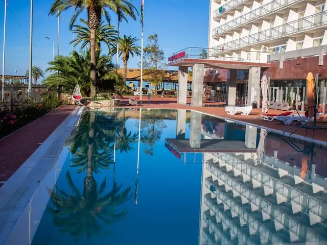 Гранд Отель Абхазия (Grand Hotel Abkhaziya), Гагра