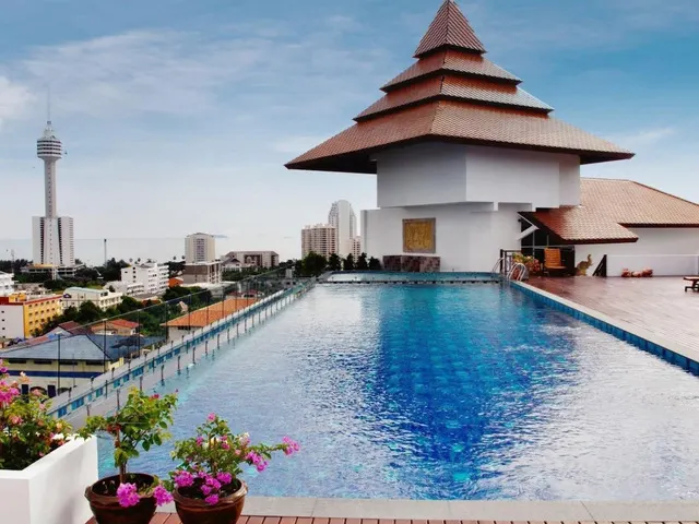 Aiyara Grand, Паттайя