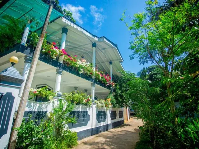 La Villa Guest House, Унаватуна