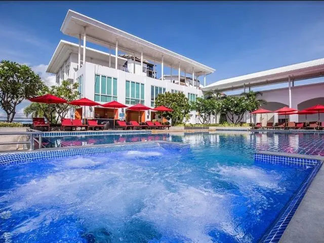 D Varee Jomtien Beach (ex. Furama Jomtien Beach; Nusa Playa Hotel & SPA), Паттайя