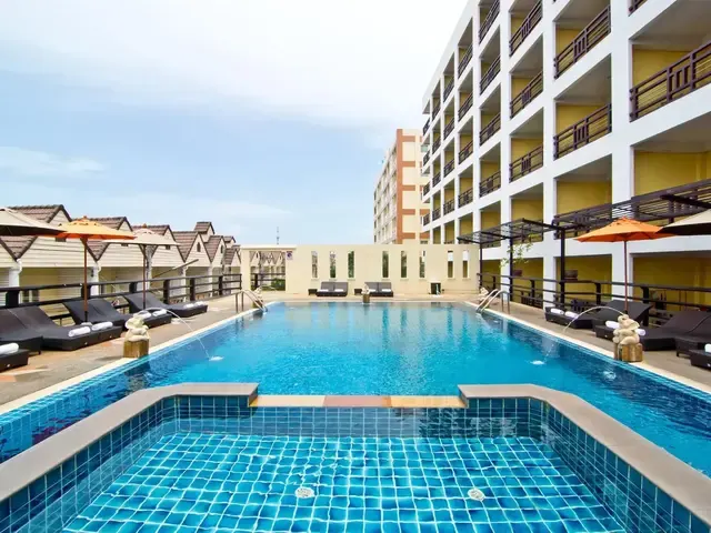 Golden Sea Pattaya, Паттайя