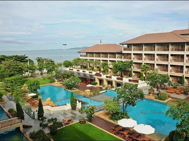 The Heritage Pattaya Beach Resort (ex. Grand Heritage Beach Resort & Spa), Паттайя