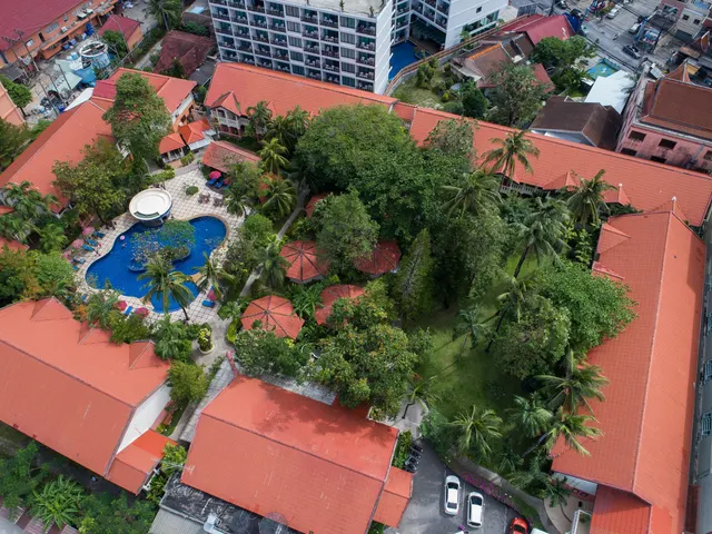 Leelavadee Hua Ting Phuket (ex. Patong Leelavadee Phuket; Hyton Leelavadee Resort), Пхукет: Патонг