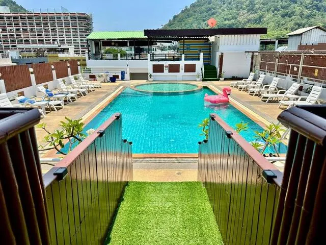 Issara Patong Beach (ex. Sharaya Boutique, Tuana Issara Resort), Пхукет: Патонг