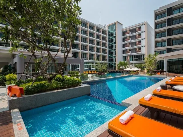 J Pattaya, Паттайя