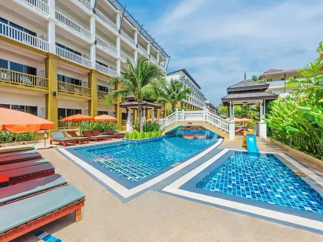 Kata Sea Breeze Resort, Пхукет: Ката