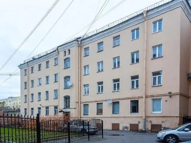 Гости Любят У Московского Вокзала (Guests Love By Moscow Station), Санкт-Петербург