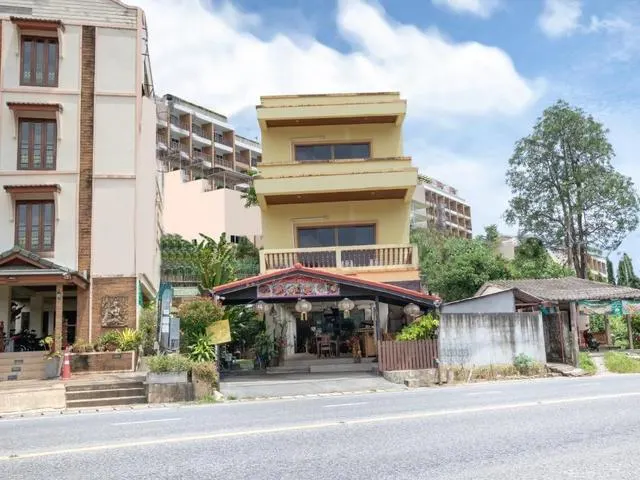 Massuwan House (ex. OYO 1151 Massuwan House), Пхукет: Карон