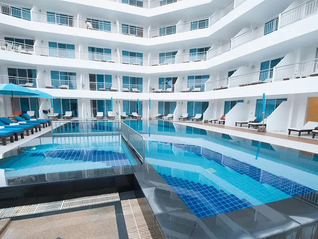 Pinnacle Grand Jomtien Resort (ex. Pinnacle Golden Beach Jomtien), Паттайя