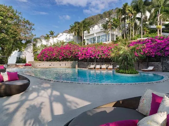 The Nai Harn (ex. Puravarna The Royal Phuket Yacht Club), Пхукет: Най Харн