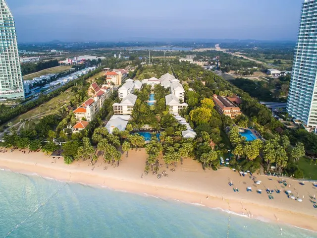 Ravindra Beach Resort & SPA, Паттайя