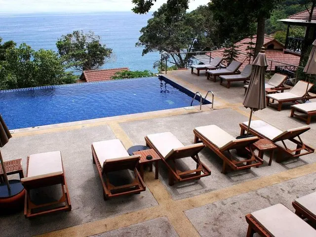 Secret Cliff Resort & Restaurant, Пхукет: Карон
