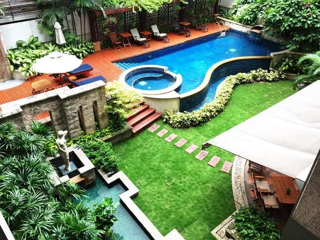 Silom Serene, Бангкок