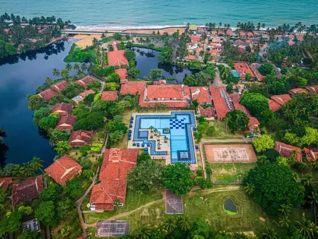 Club Palm Bay, Маравила