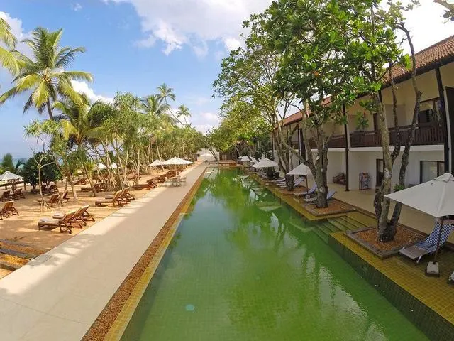 Pandanus Beach Resort & Spa (ex. Emerald Bay), Индурува